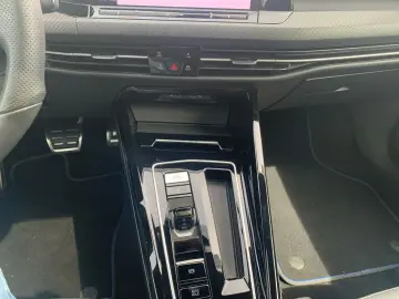 VW Golf VIII 2.0TSI R Performance DCC Leder Pano Ca