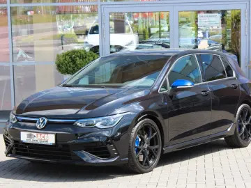VW Golf VIII R 4-M 20 Years Performance Akrapovic