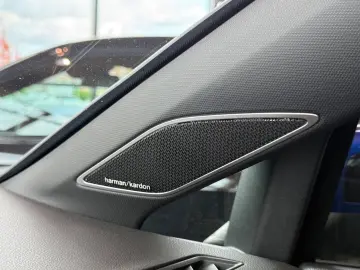VW Golf VIII R 4-M 20 Years Performance Akrapovic
