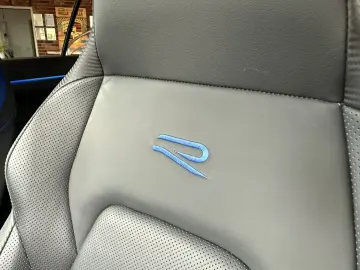 VW Golf VIII R 4-M 20 Years Performance Akrapovic
