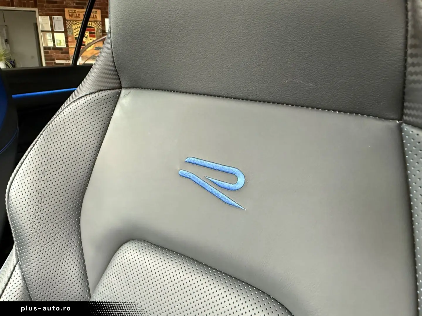 VW Golf VIII R 4-M 20 Years Performance Akrapovic