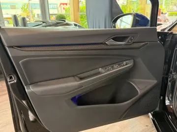 VW Golf VIII R 4-M 20 Years Performance Akrapovic