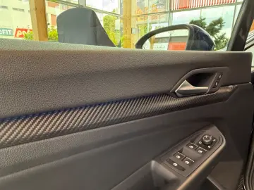 VW Golf VIII R 4-M 20 Years Performance Akrapovic