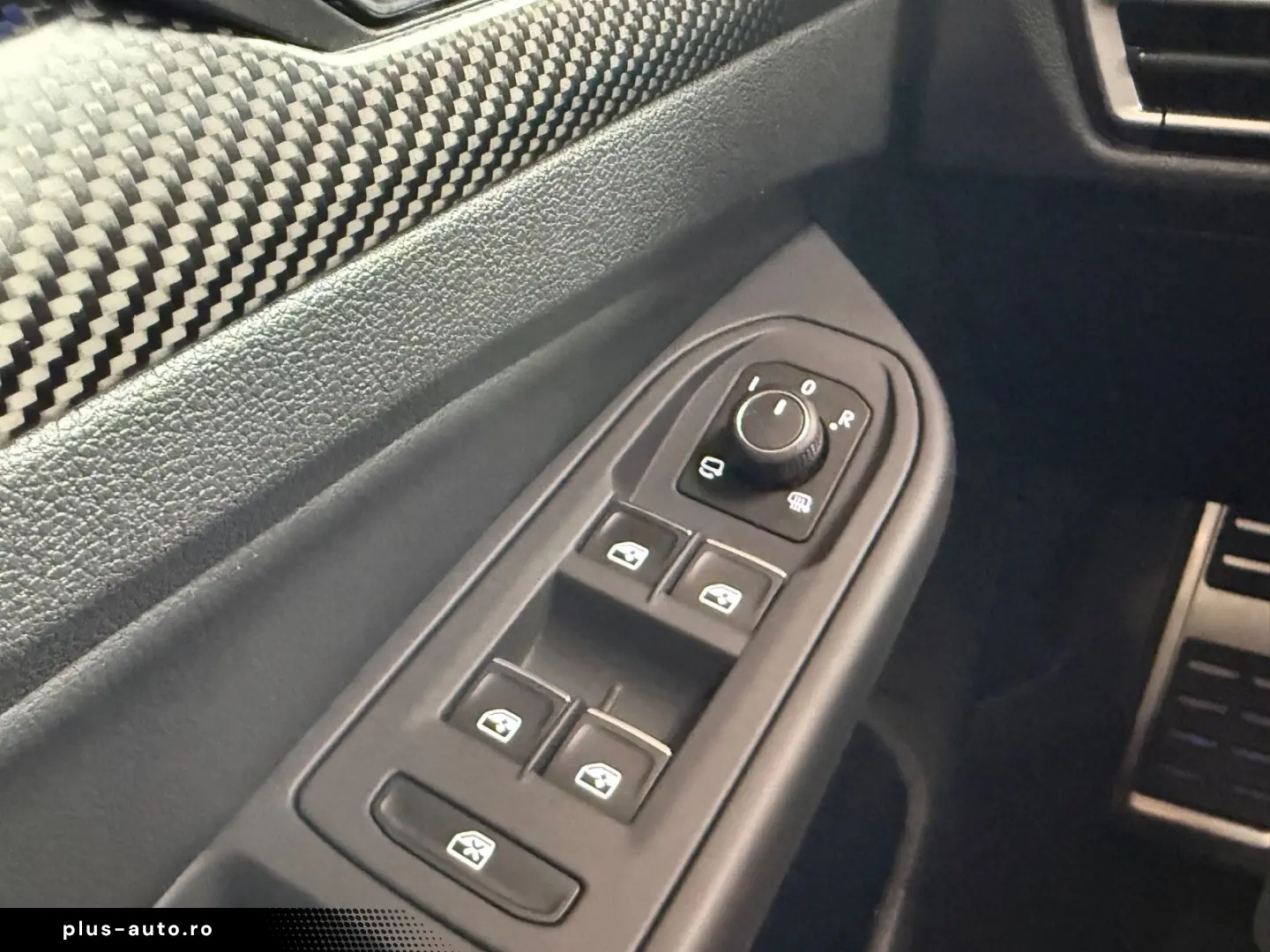 VW Golf VIII R 4-M 20 Years Performance Akrapovic