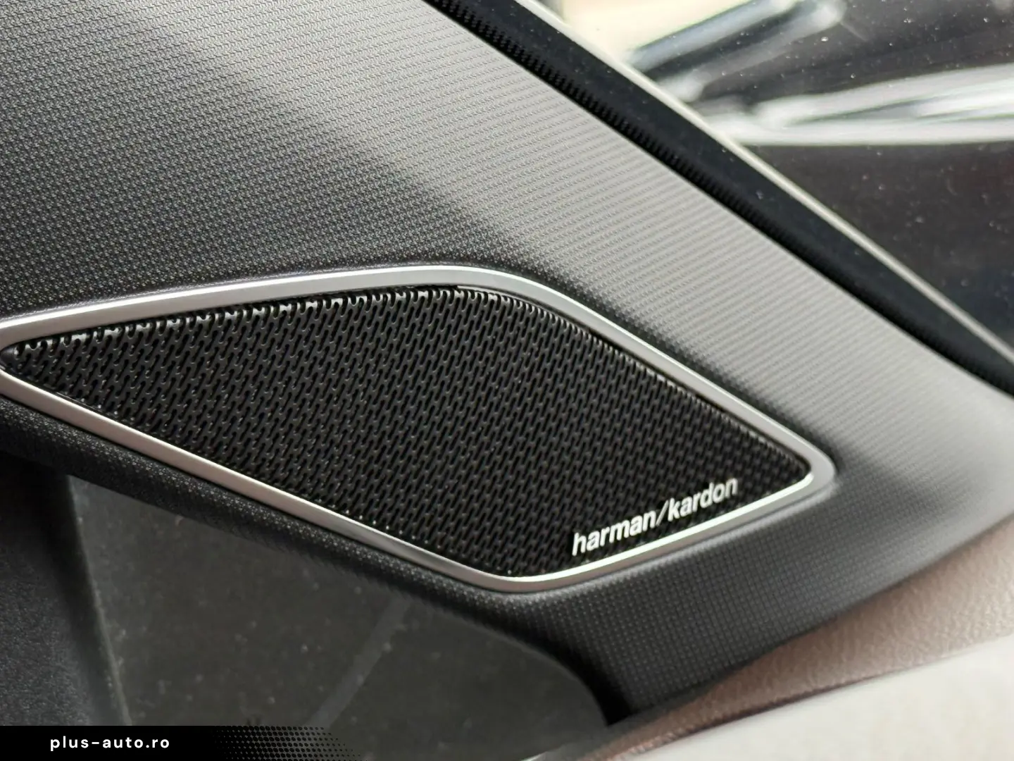 VW Golf VIII R 4-M 20 Years Performance Akrapovic
