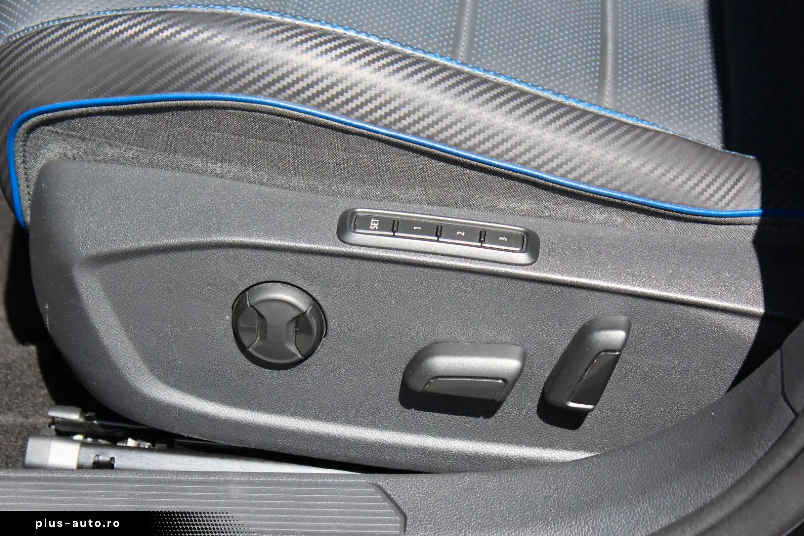VW Golf VIII R 4-M 20 Years Performance Akrapovic