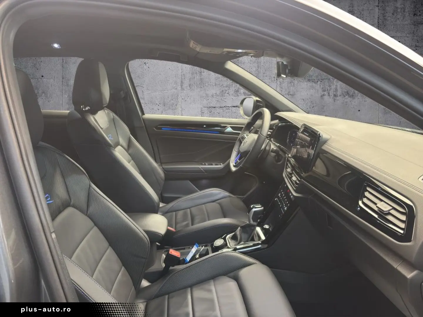 VW T-Roc R 2.0 TSI DSG 4M AHK Matrix Pano DCC RFK A