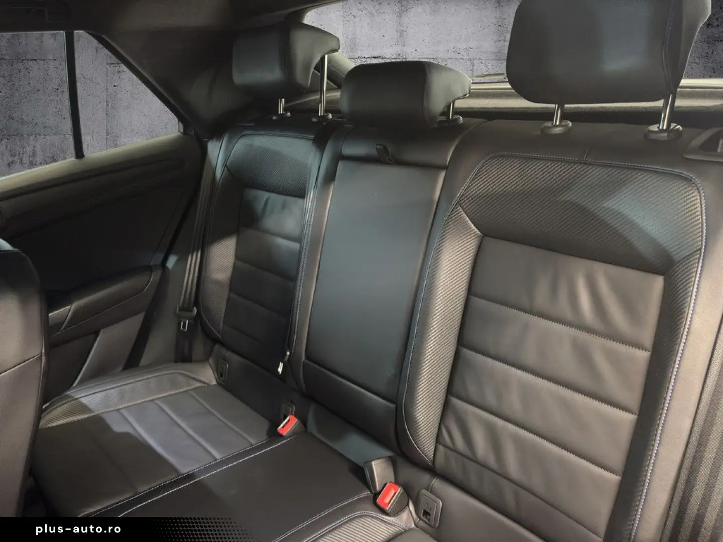 VW T-Roc R 2.0 TSI DSG 4M AHK Matrix Pano DCC RFK A