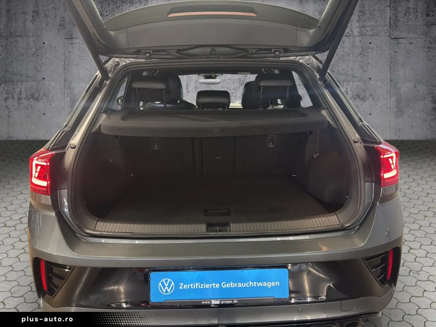 VW T-Roc R 2.0 TSI DSG 4M AHK Matrix Pano DCC RFK A