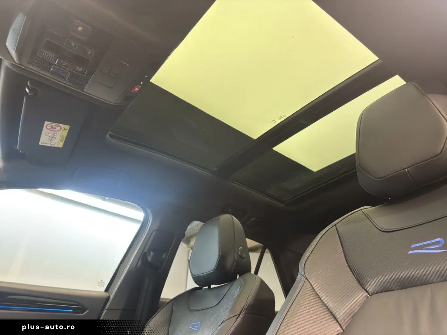 VW T-Roc R 2.0 TSI DSG 4M AHK Matrix Pano DCC RFK A