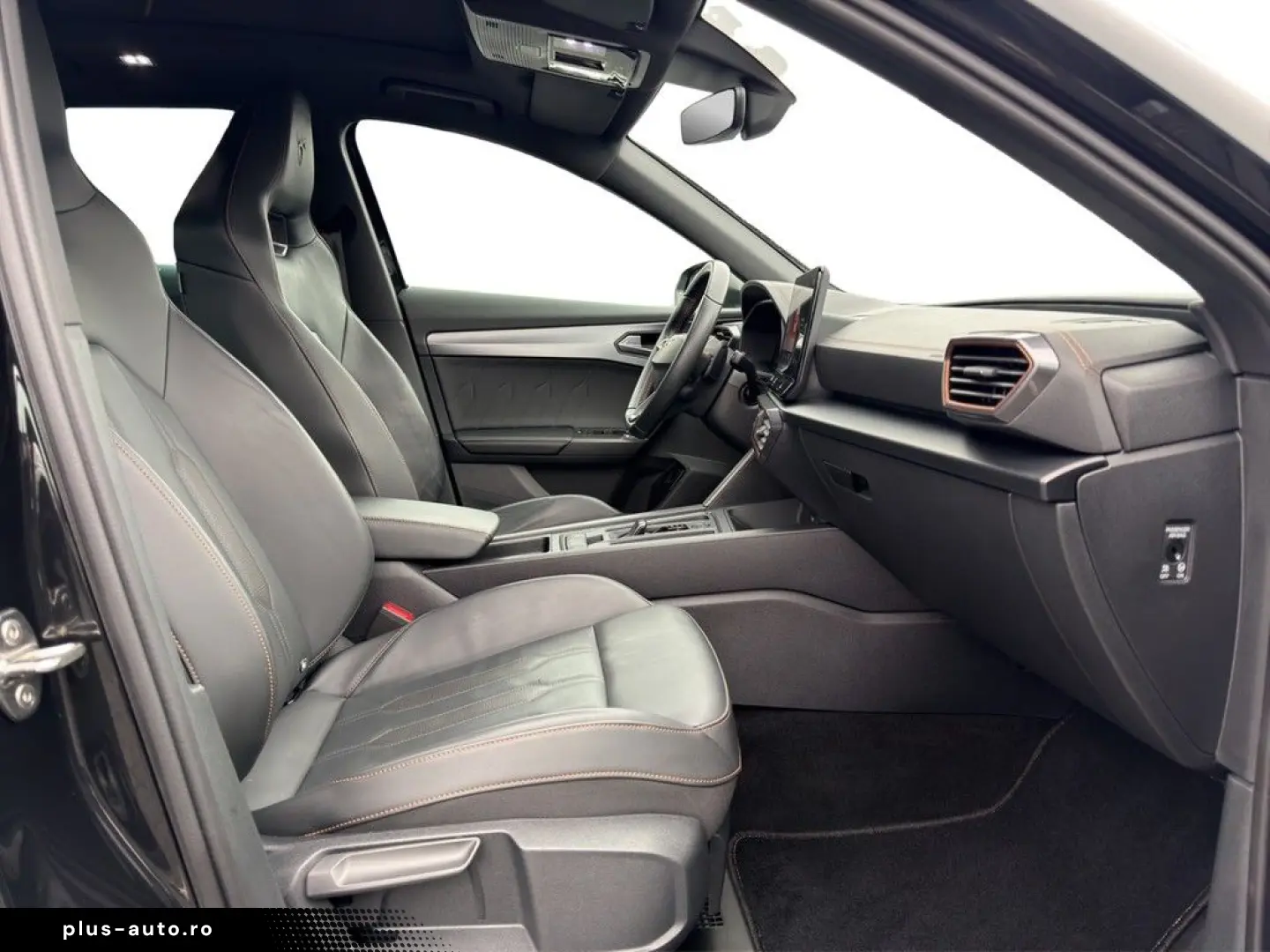 CUPRA Formentor 2.5 TSI DSG 4Drive VZ5 DCC PANO AKEBON