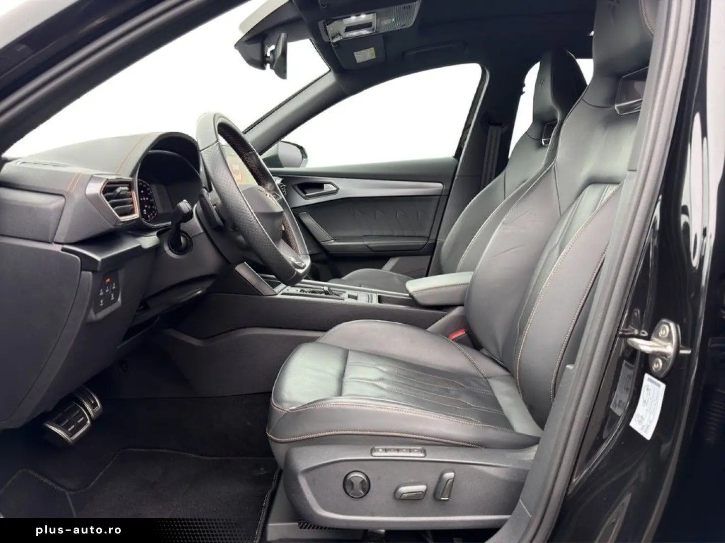 CUPRA Formentor 2.5 TSI DSG 4Drive VZ5 DCC PANO AKEBON