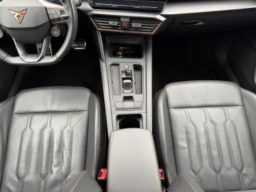 CUPRA Formentor 2.5 TSI DSG 4Drive VZ5 DCC PANO AKEBON