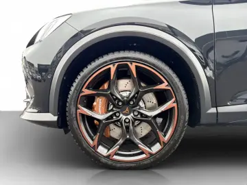 CUPRA Formentor 2.5 TSI DSG 4Drive VZ5 DCC PANO AKEBON