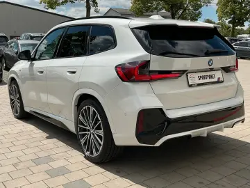 BMW X1 23d xDrive M Sport ACC AHK HUD H&K 360