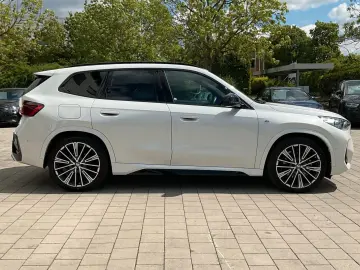 BMW X1 23d xDrive M Sport ACC AHK HUD H&K 360