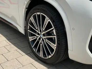 BMW X1 23d xDrive M Sport ACC AHK HUD H&K 360