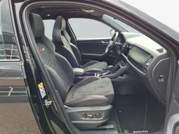 SKODA Kodiaq RS 2.0 TSI 4x4 DSG NAVI STANDHZ AHK SD