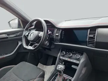 SKODA Kodiaq RS 2.0 TSI 4x4 DSG NAVI STANDHZ AHK SD