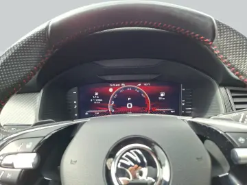 SKODA Kodiaq RS 2.0 TSI 4x4 DSG NAVI STANDHZ AHK SD