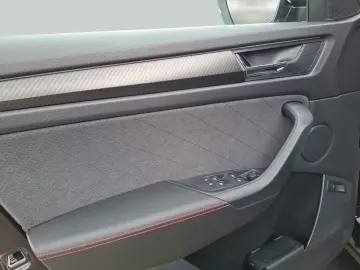 SKODA Kodiaq RS 2.0 TSI 4x4 DSG NAVI STANDHZ AHK SD