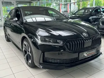 SKODA Superb Sportline 2.0 TSI DSG 4x4 Navi Canton AHK