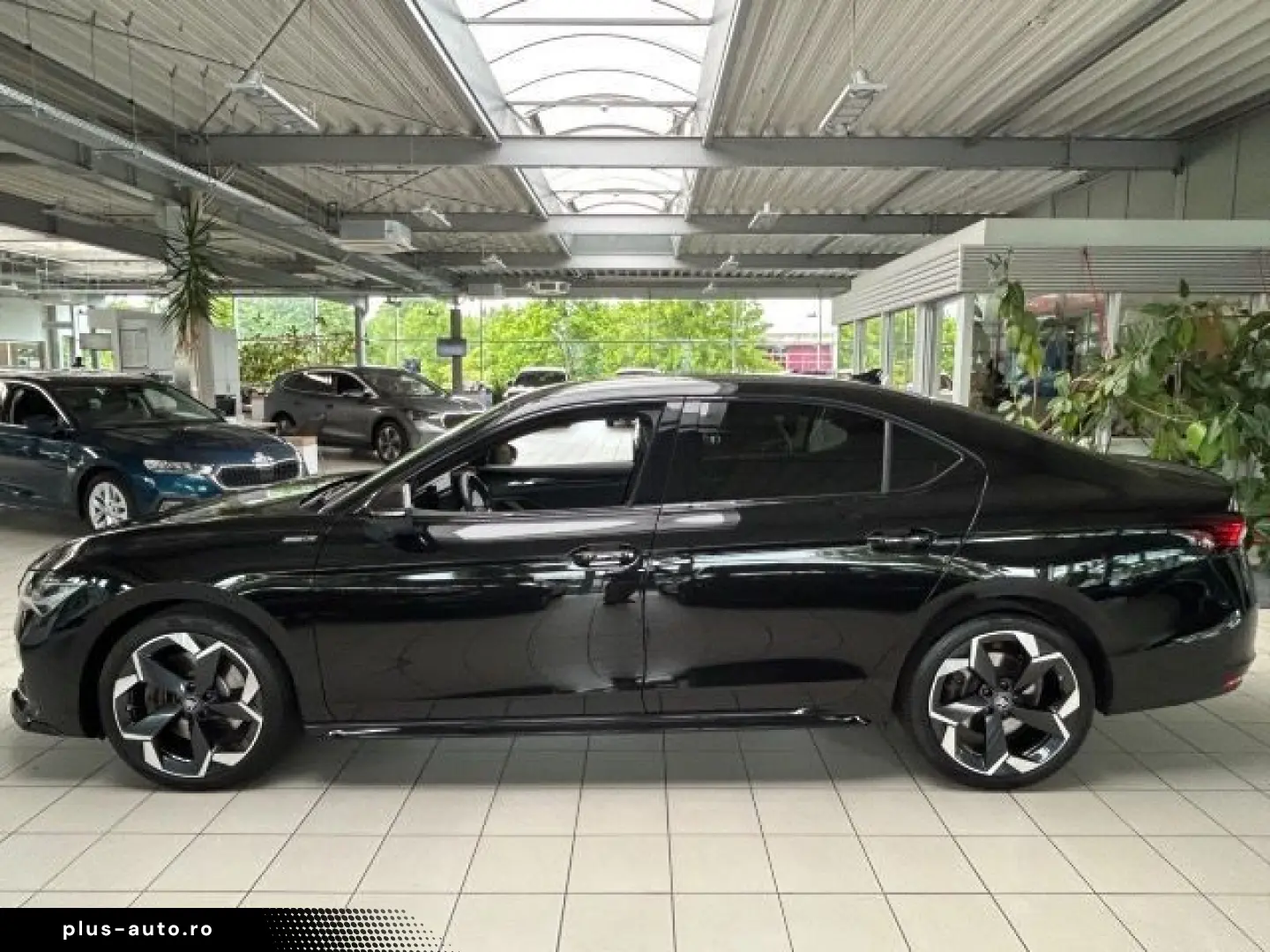 SKODA Superb Sportline 2.0 TSI DSG 4x4 Navi Canton AHK