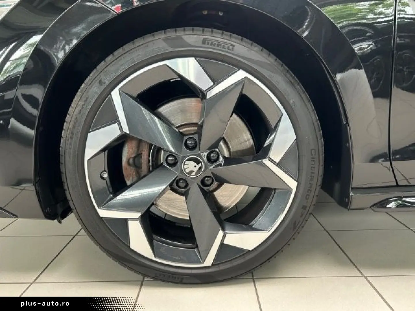 SKODA Superb Sportline 2.0 TSI DSG 4x4 Navi Canton AHK