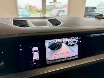 PORSCHE Cayenne SportDesign Luftfederung ACC HUD 22Zoll