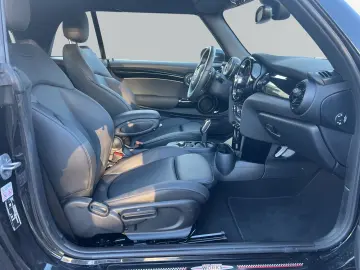 MINI John Cooper Works Cabrio  Classic Trim  CAM