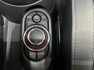 MINI John Cooper Works Cabrio 1.5 7-DCT Navi Kamera