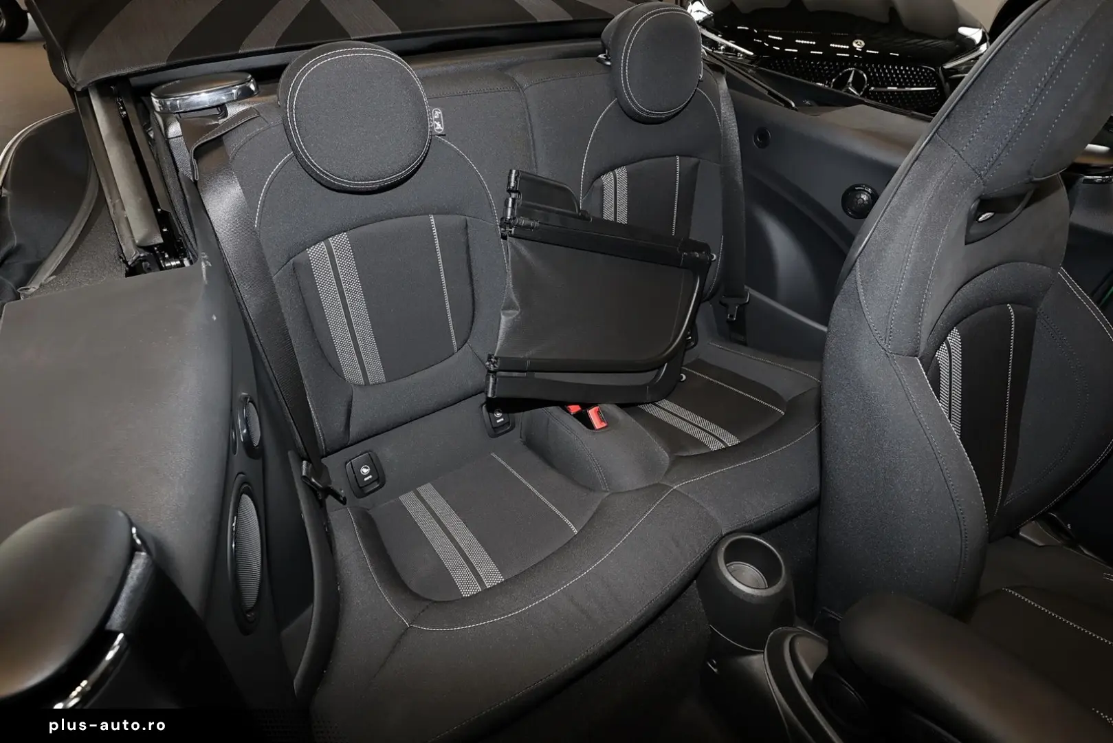 MINI John Cooper Works Cabrio Trim CARPLAY LED 18