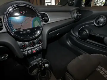 MINI John Cooper Works Cabrio Trim CARPLAY LED 18