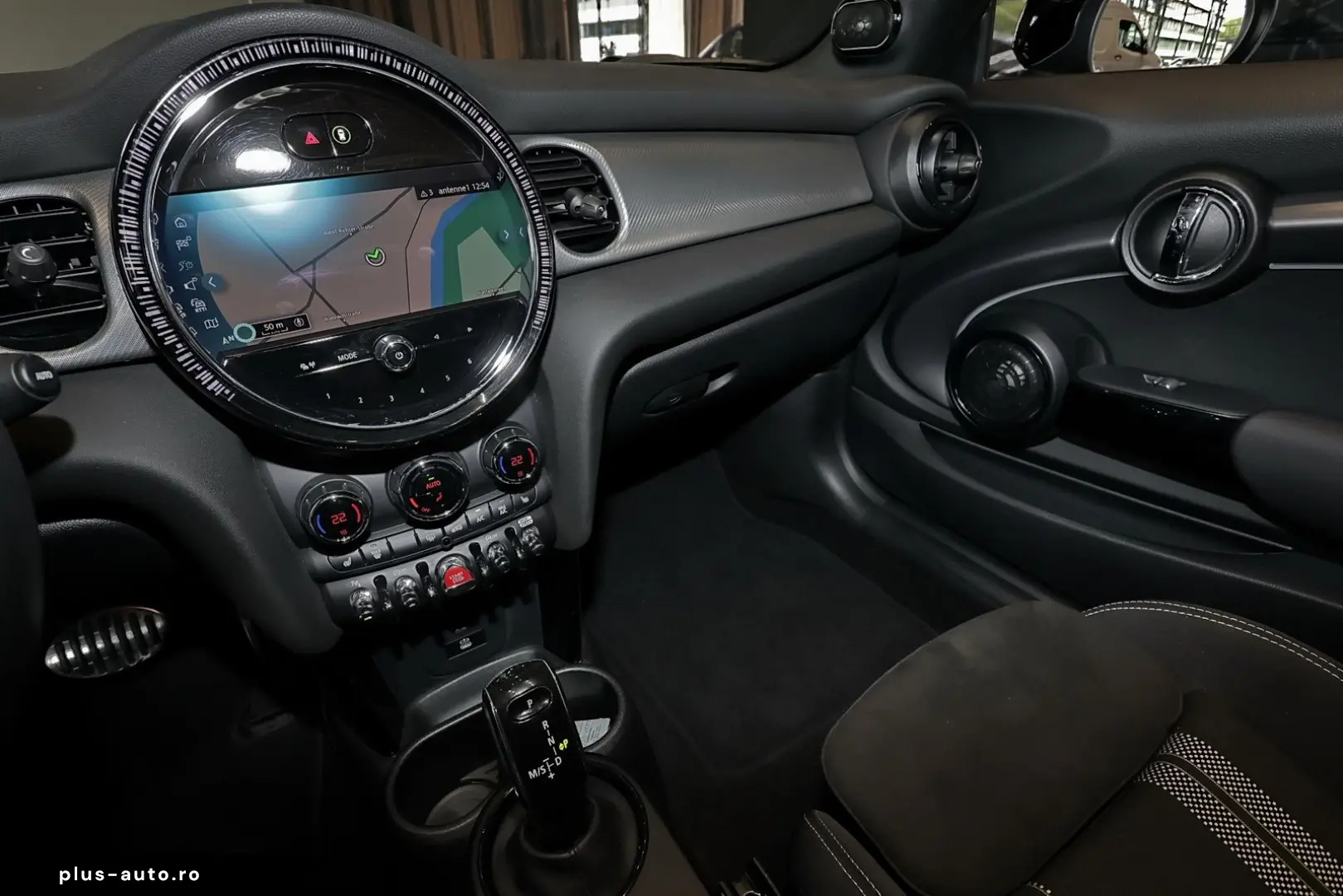 MINI John Cooper Works Cabrio Trim CARPLAY LED 18