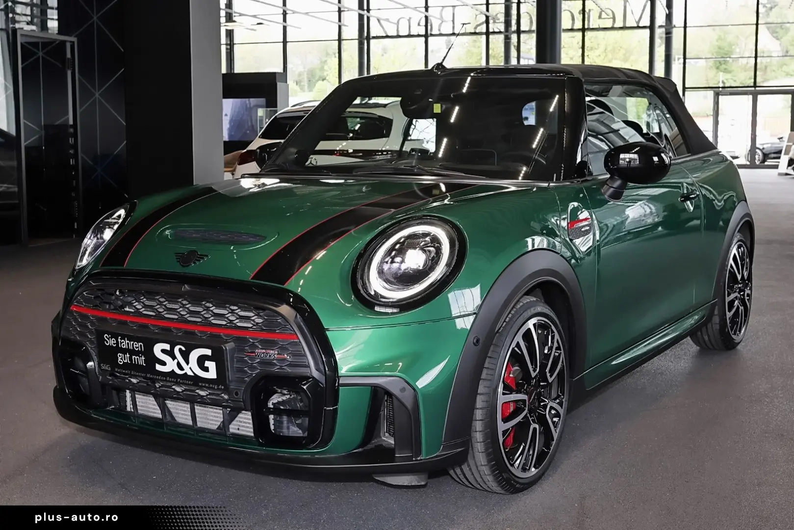 MINI John Cooper Works Cabrio Trim CARPLAY LED 18