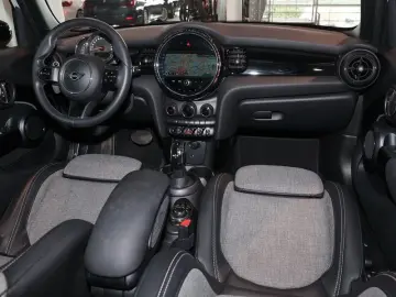 MINI Cooper S 5-Türer 17  LED Navi PDC