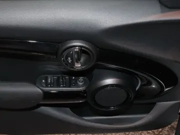 MINI Cooper S 5-Türer 17  LED Navi PDC