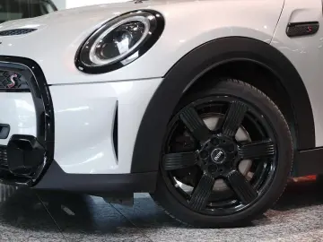 MINI Cooper S 5-Türer 17  LED Navi PDC