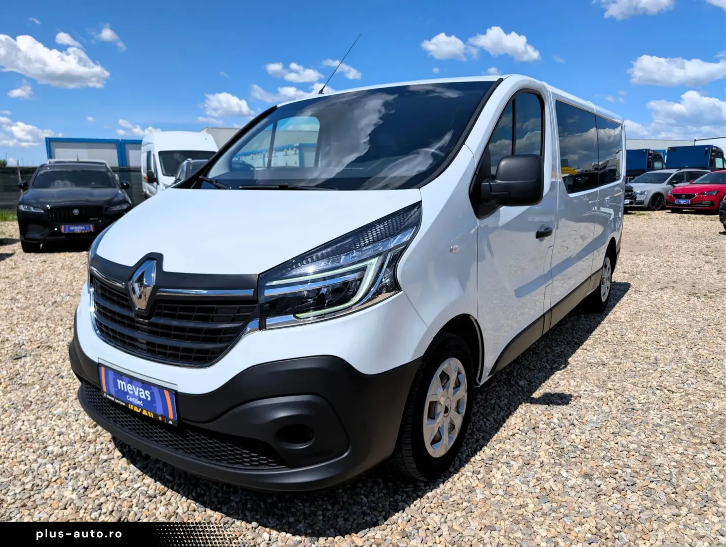 Renault Trafic   2.0 dCi 120CP   8 1 locuri   TVA Deductibil
