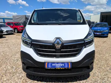 Renault Trafic   2.0 dCi 120CP   8 1 locuri   TVA Deductibil