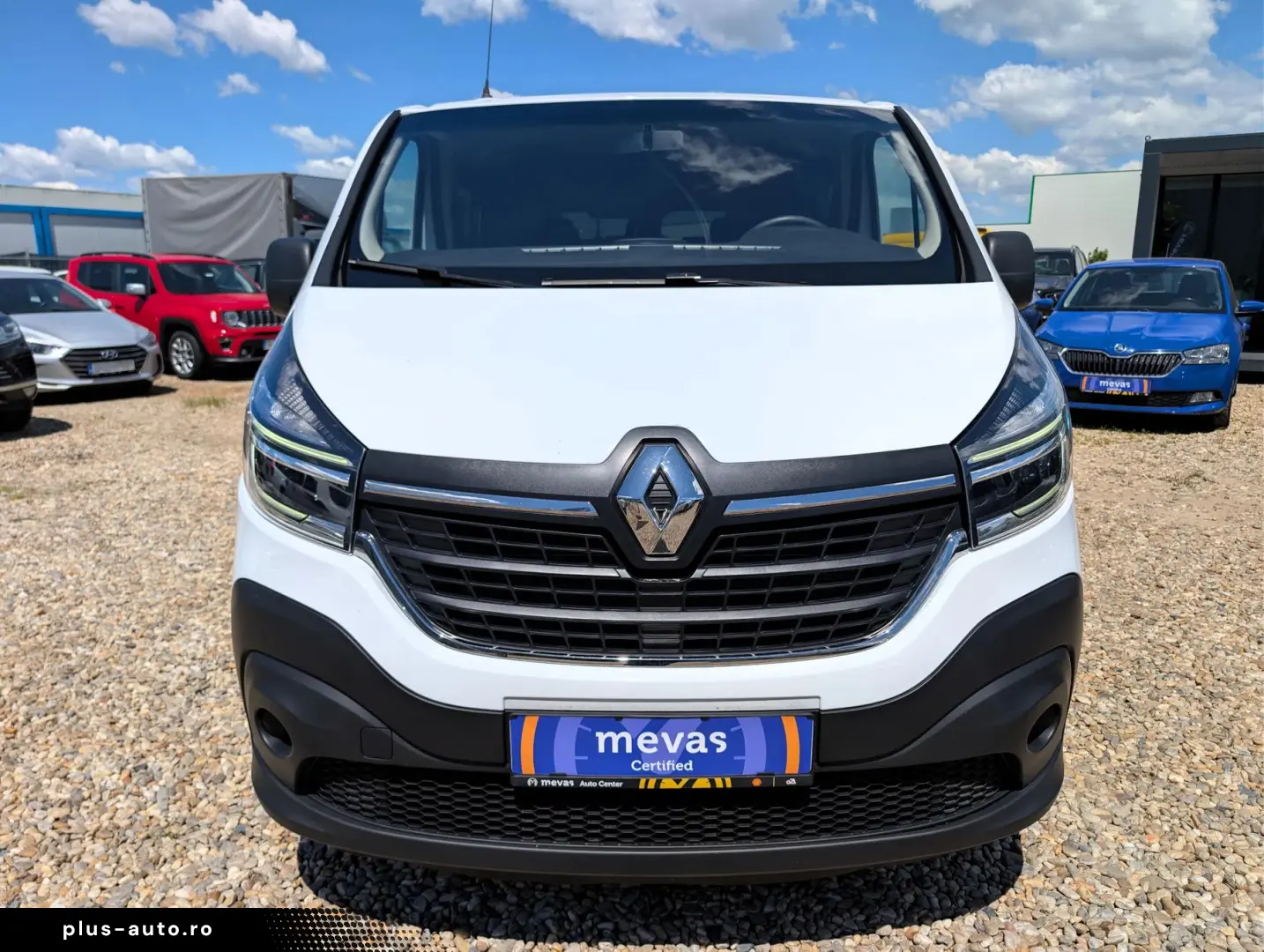 Renault Trafic   2.0 dCi 120CP   8 1 locuri   TVA Deductibil