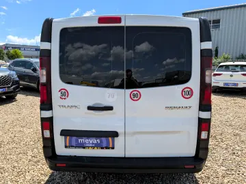 Renault Trafic   2.0 dCi 120CP   8 1 locuri   TVA Deductibil