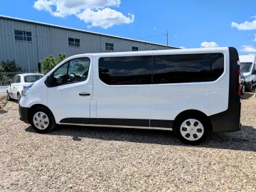 Renault Trafic   2.0 dCi 120CP   8 1 locuri   TVA Deductibil