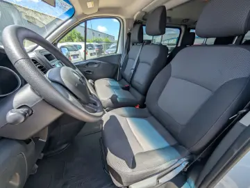 Renault Trafic   2.0 dCi 120CP   8 1 locuri   TVA Deductibil
