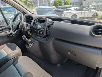 Renault Trafic   2.0 dCi 120CP   8 1 locuri   TVA Deductibil