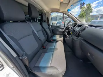 Renault Trafic   2.0 dCi 120CP   8 1 locuri   TVA Deductibil