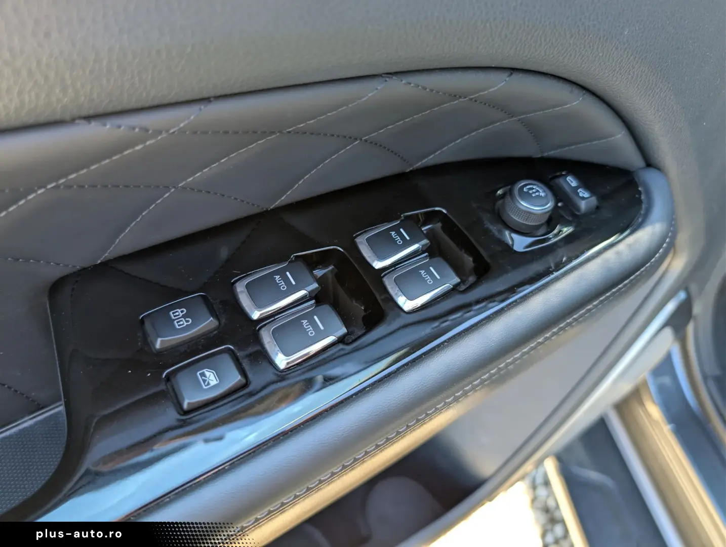 SsangYong Rexton   2.2D 202CP   4x4   2023   TVA Deductibil