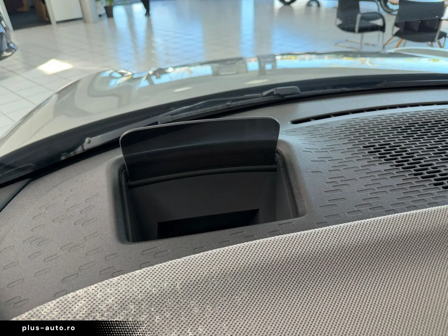 MINI Cooper S Favoured Trim PANO HUD KEYL ALARM DCC