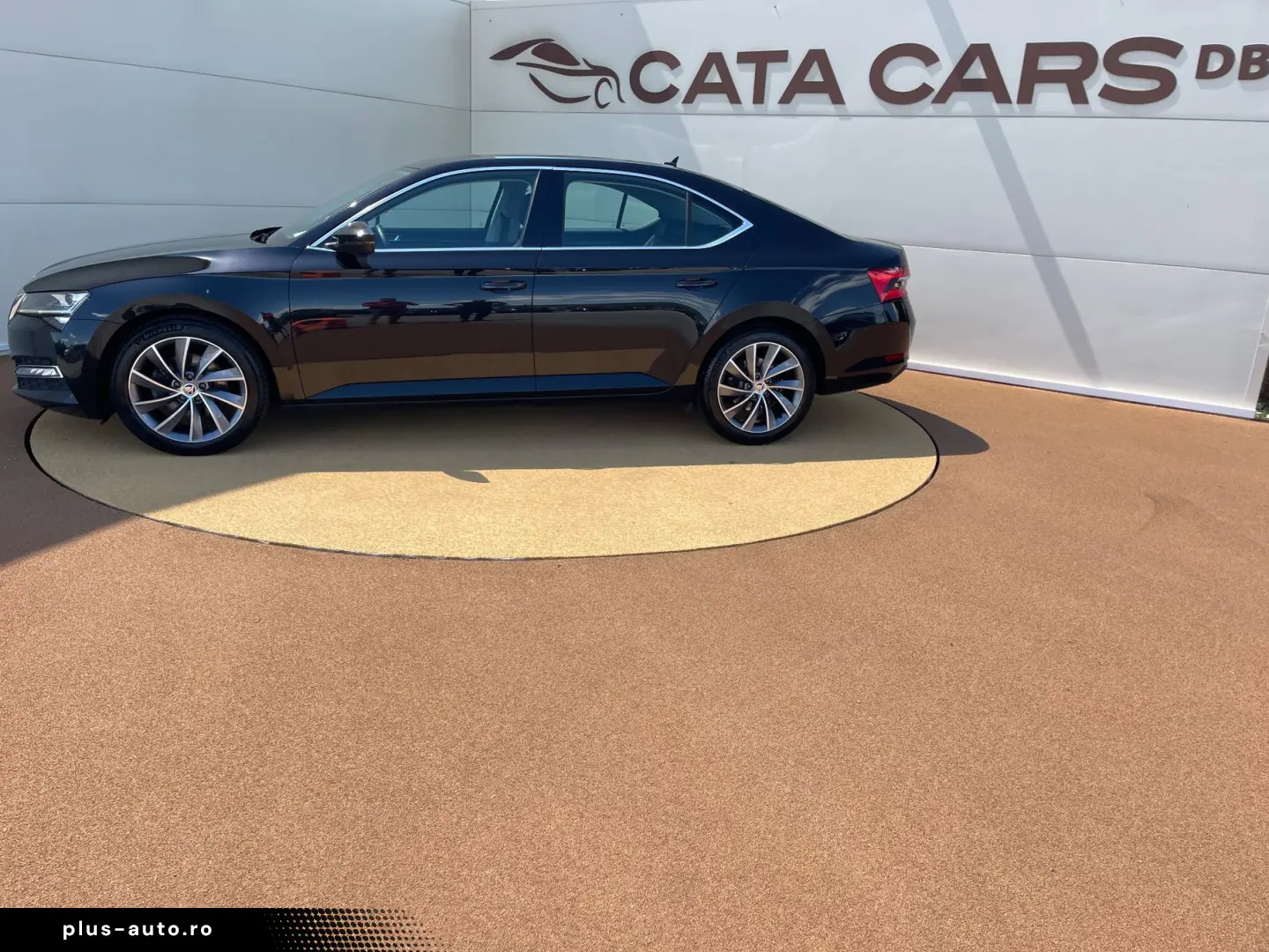 Skoda Superb 2.0TDI  150CP  LED  Distronic  Cockpit  Keyless