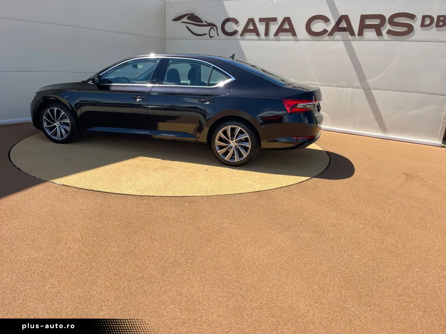 Skoda Superb 2.0TDI  150CP  LED  Distronic  Cockpit  Keyless
